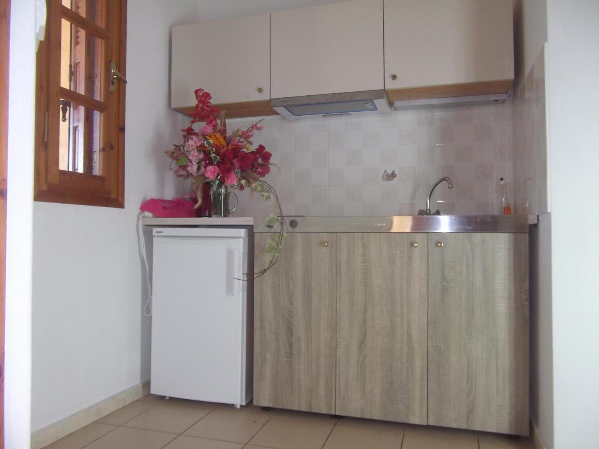 Villa Rita Apartments A Tavronitis Buitenkant foto